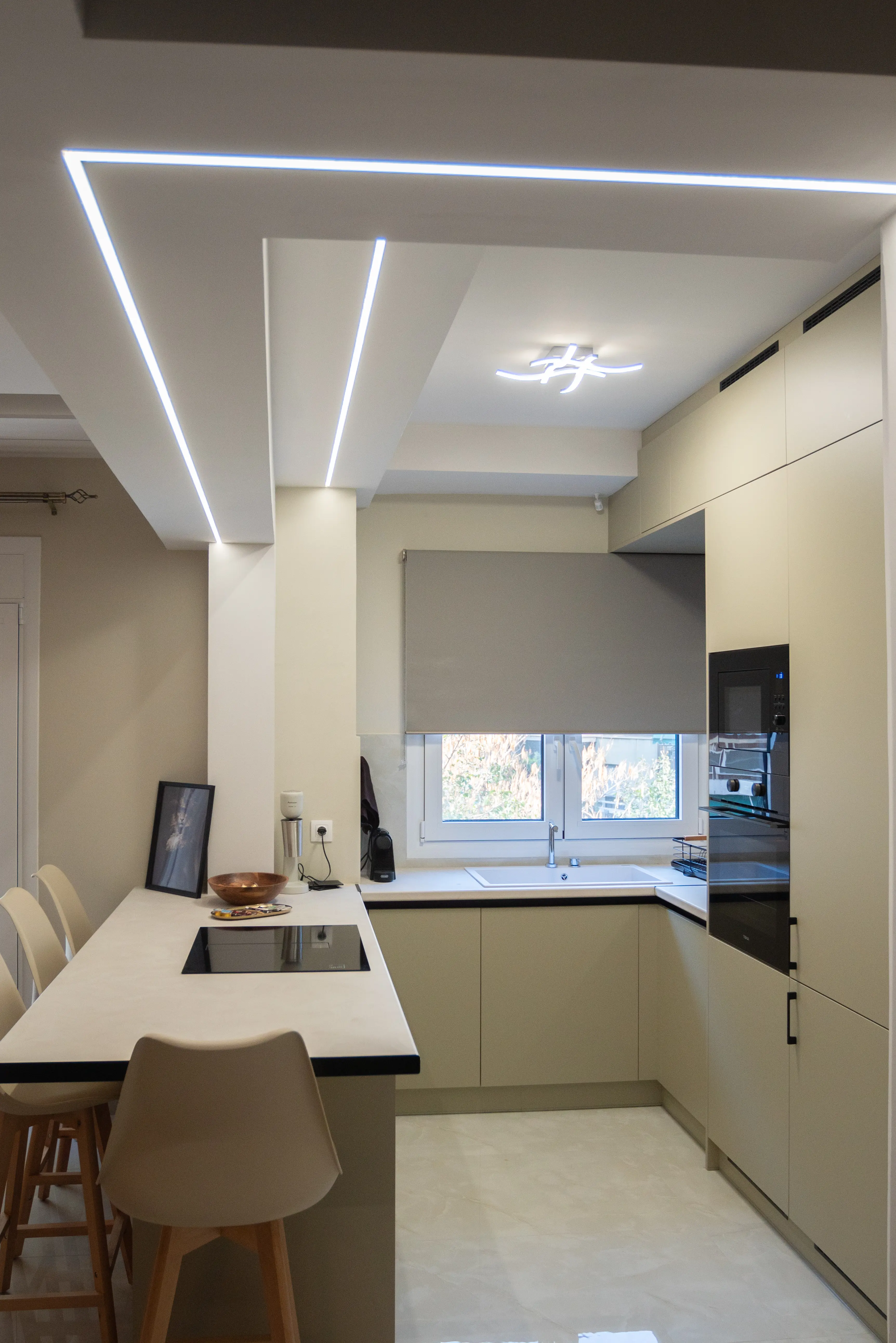 Valtinon Smart Corner Athens - Athenian Cityscape Vista