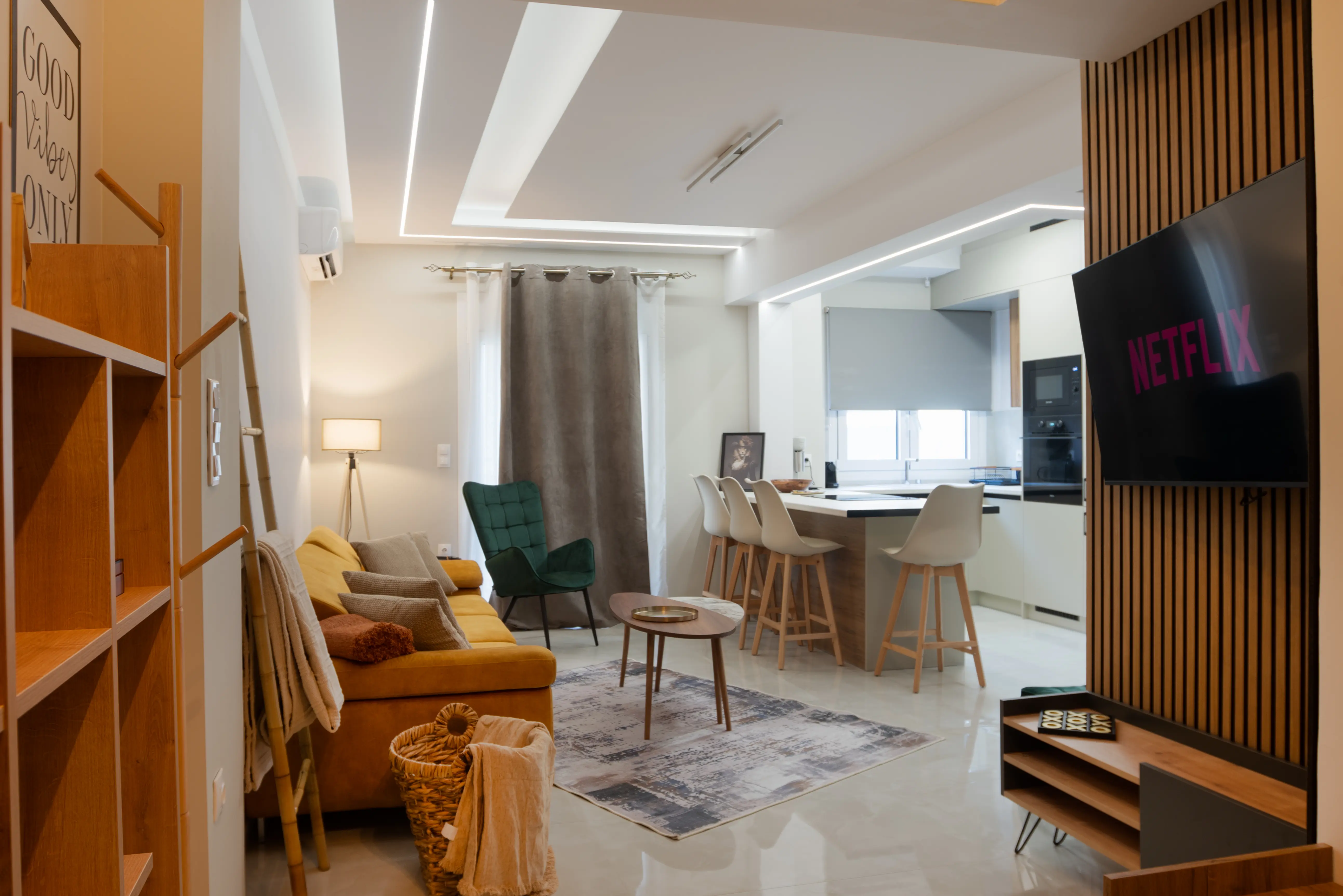 Valtinon Smart Corner Athens - Morning Light in Living Space